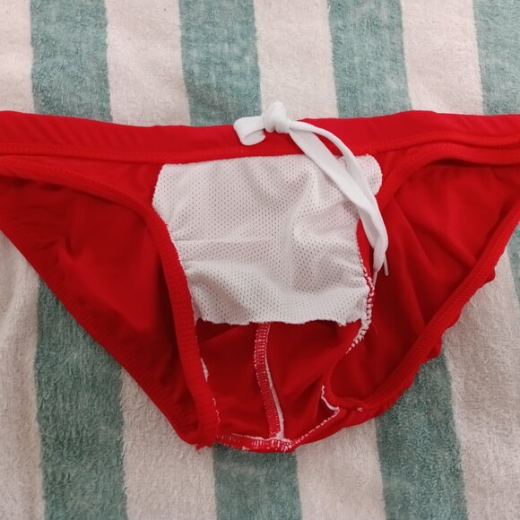 (*) ARIGREBEN RED SWIM BRIEF, 1" Sides, Size "M" (`32") - (Pre-Owned) - Picture 6 of 7